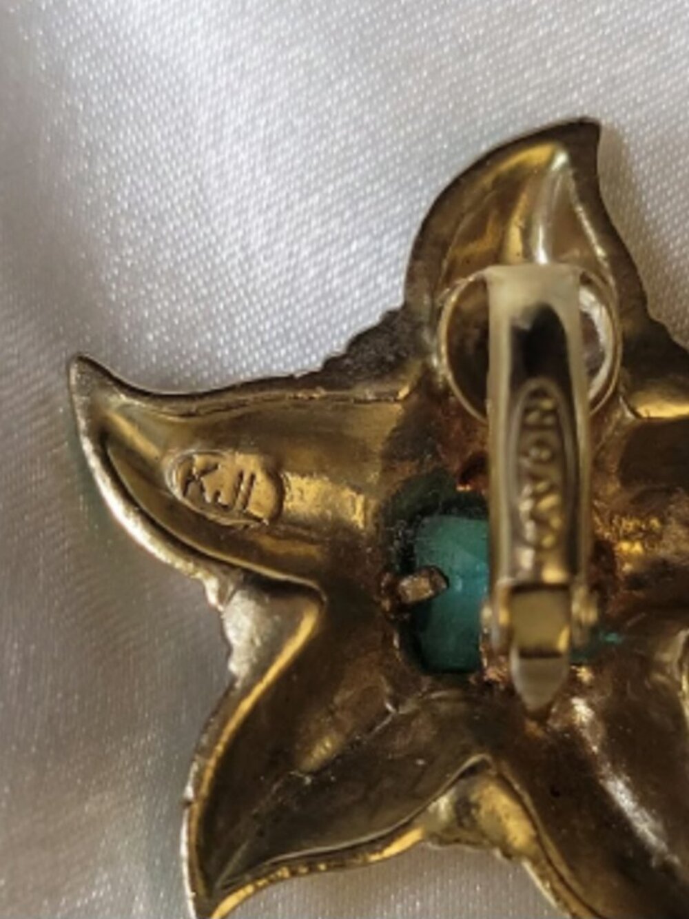 Kenneth Jay Lane vintage starfish earrings - Picture 3 of 3